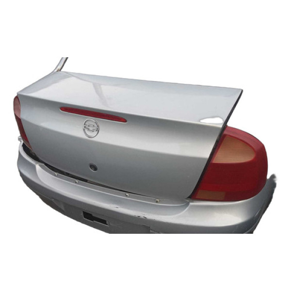 Tampa Porta Mala Gm Corsa Montana Sedan 2002 A 2012 