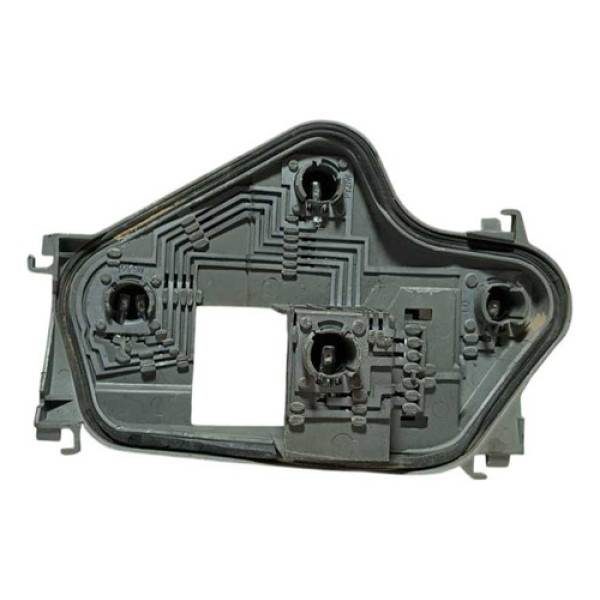 Circuito Lanterna Traseira Direita Volkswagen Fox Até 2009.