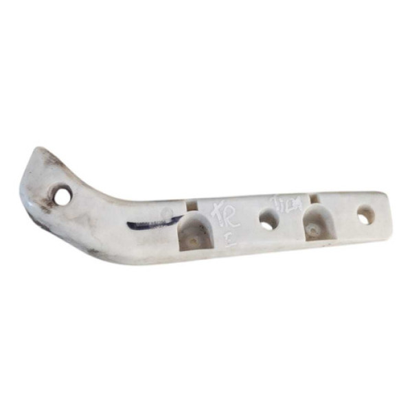 Guia Parachoque Traseiro Tiida Hatch 2010 Lado Esquerdo