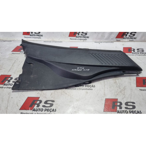 Moldura Grilla Parabrisas Der. Renault Clio 8200026380