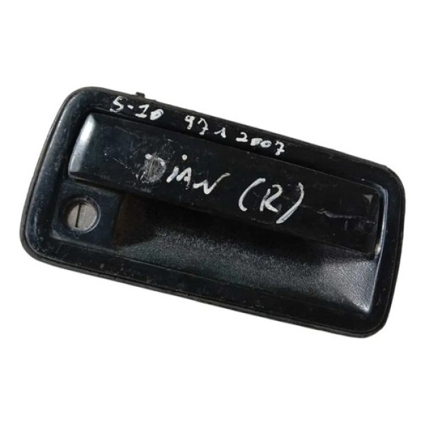Maçaneta Externa Dianteira Direita S10 1997/2007 Preto Dianteira