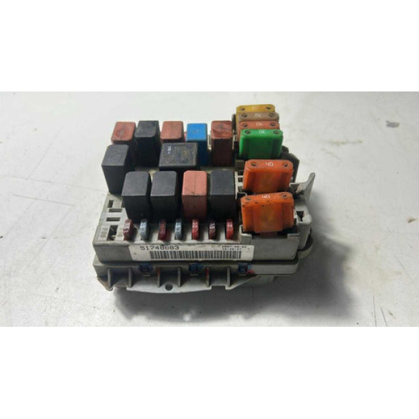 Caixa De Fizuveis Fiat Idea 1.8 2010