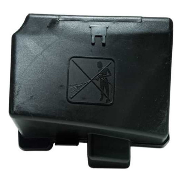 Tampa Fusível Peugeot 207 2010 (detalhe).