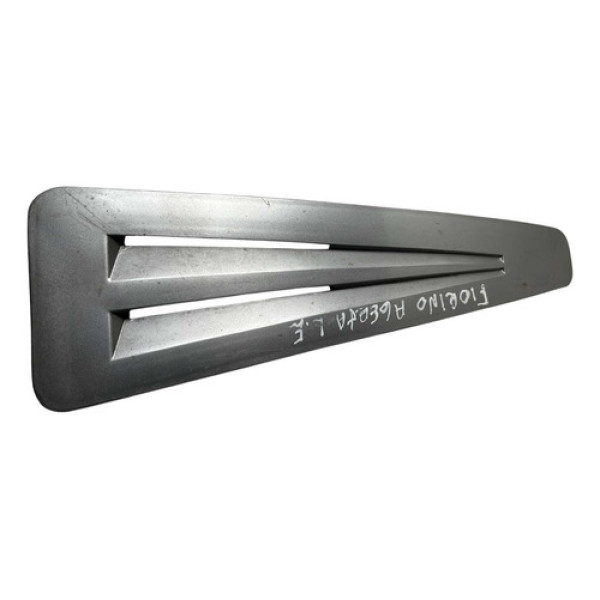 Grade Entrada Ar Esquerdo Fiat Fiorino Pick Up