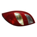 Lanterna Traseira Esquerda Chevrolet Celta 2000/2004. Esquerdo/motorista Vermelho