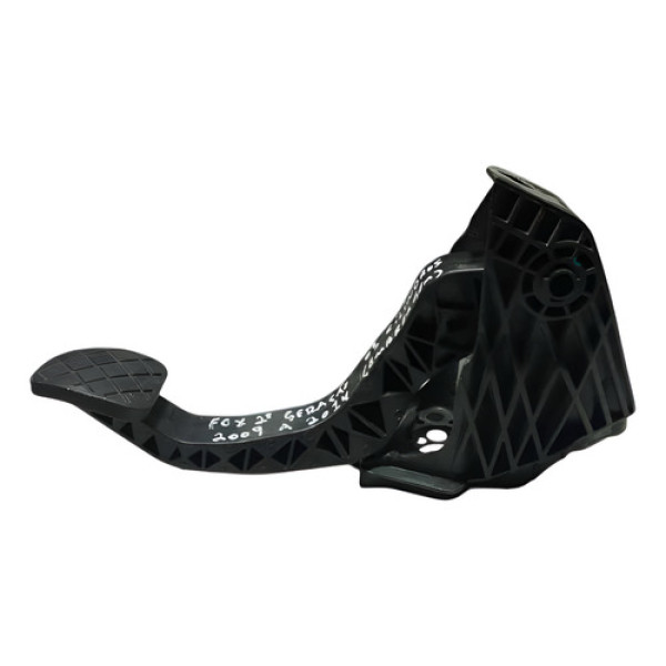 Pedal Embreagem Volkswagen Fox 2013.