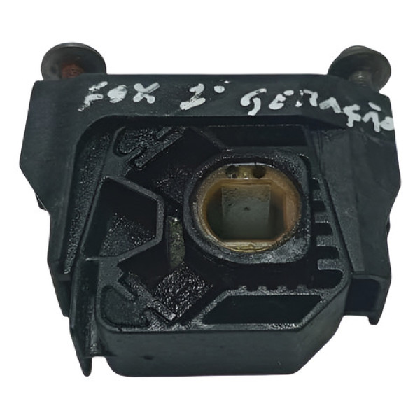 Suporte Coxim Inferior Radiador Volkswagen Fox 2013.