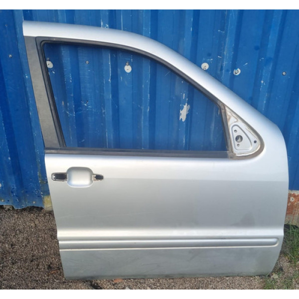 Porta Dianteira Direita Mercedes-benz Ml320 99 S/acessórios