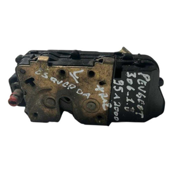 Fechadura Traseira Esquerda Peugeot 306 1.8 1999