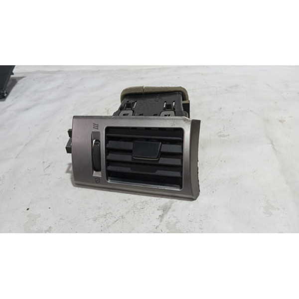 Difusor Ar Esquerdo Nissan Tiida Cx127