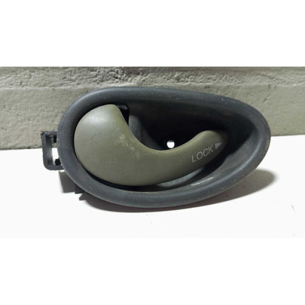 Maçaneta Interna Lateral  Esquerdo  Fiat Doblo 2010