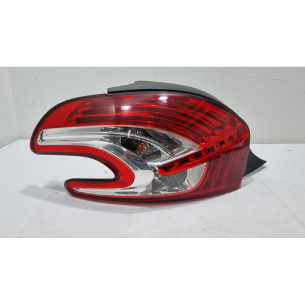 Lanterna Traseira Esquerda Peugeot 208 2015